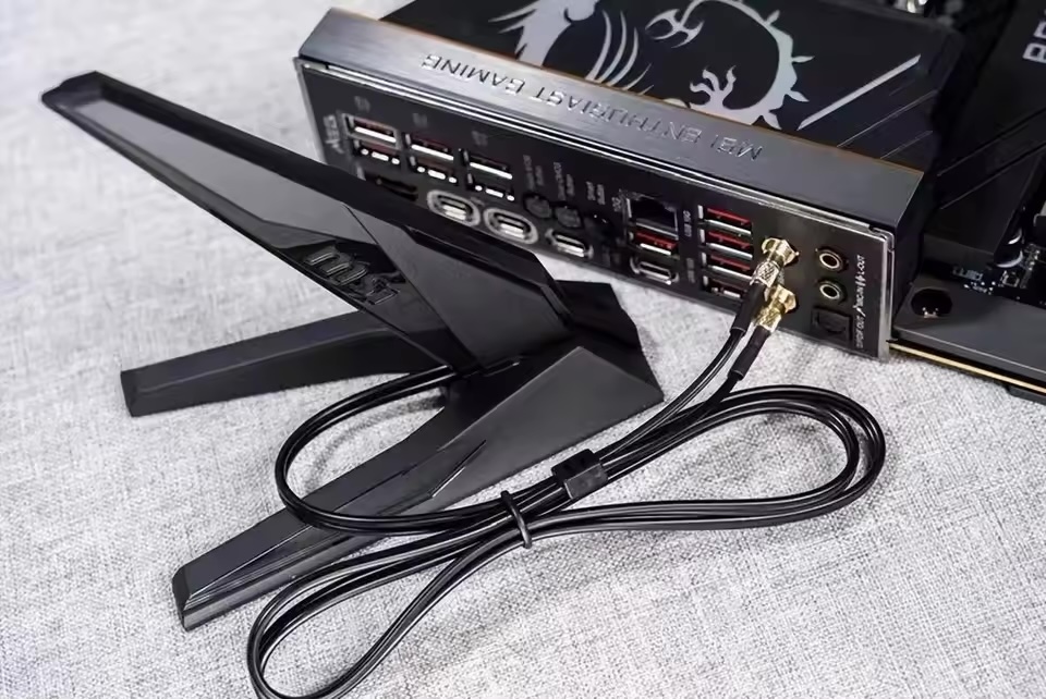 Original MSI Wi-Fi 7 Antenna w - đánh giá và giá Z890 Wi-Fi 7 Motherboard